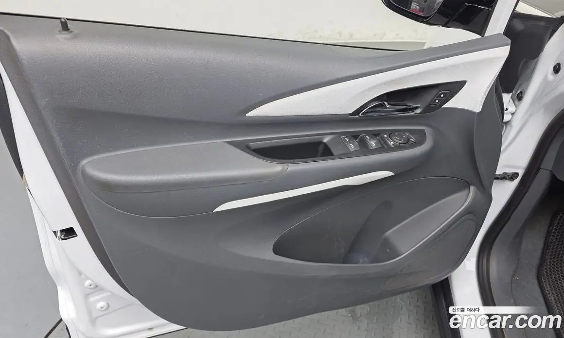 Chevrolet Bolt EV 2018 0.2 автомат (гидро), фото 14 Chevrolet Bolt EV 2018 0.2 автомат (гидро), фото 14