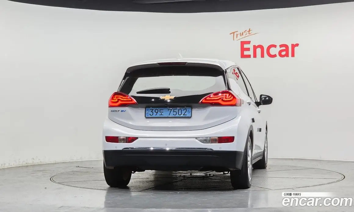 Chevrolet Bolt EV 2018 0.2 автомат (гидро), фото 4 Chevrolet Bolt EV 2018 0.2 автомат (гидро), фото 4