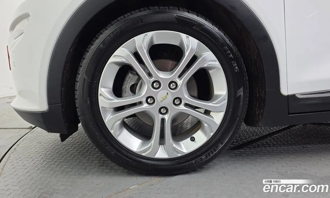 Chevrolet Bolt EV 2018 0.2 автомат (гидро), фото 5 Chevrolet Bolt EV 2018 0.2 автомат (гидро), фото 5