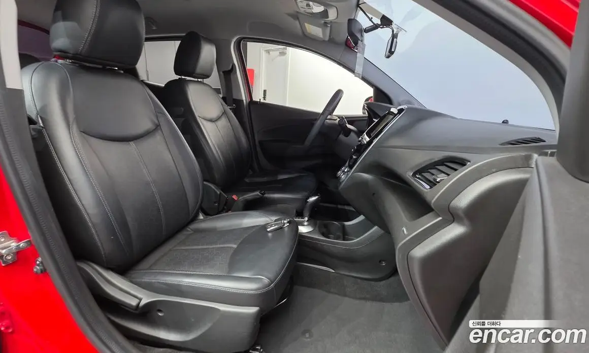 Chevrolet Spark 2017 1.0 автомат (гидро), фото 10 Chevrolet Spark 2017 1.0 автомат (гидро), фото 10