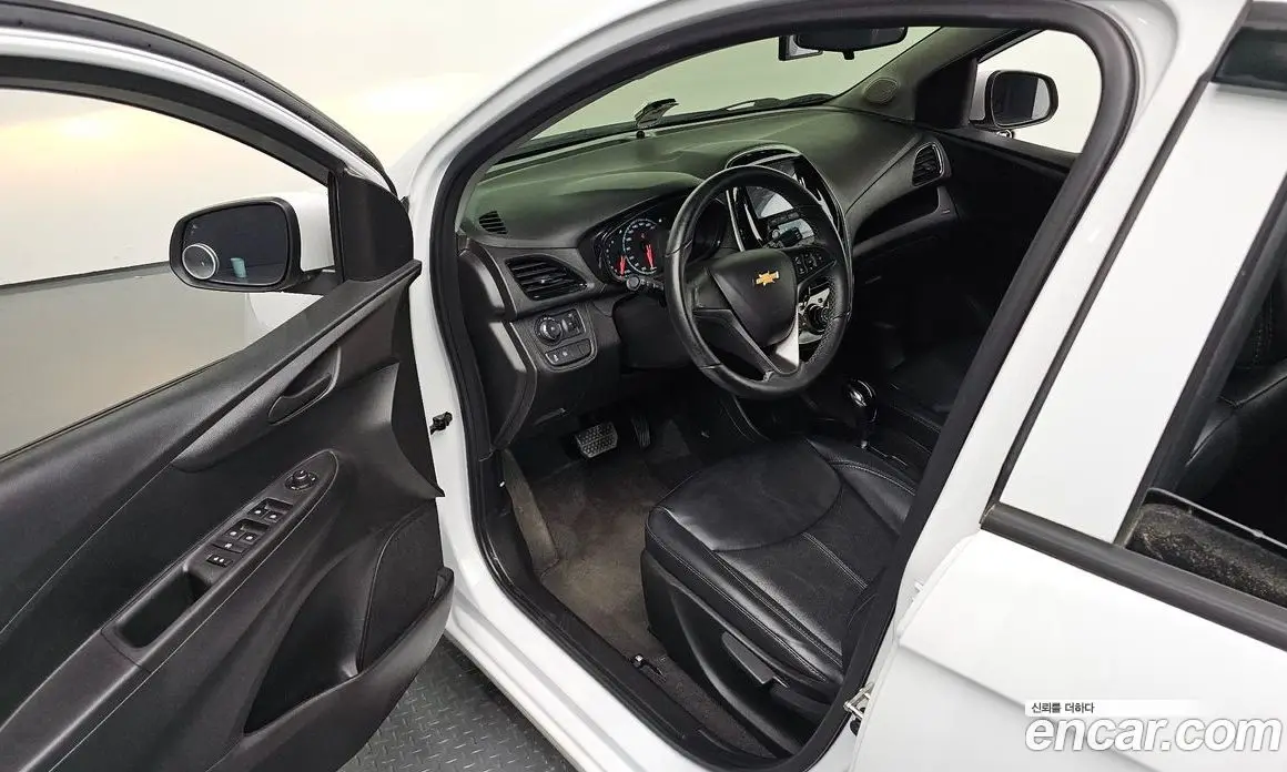 Chevrolet Spark 2017 1.0 автомат (гидро), фото 10 Chevrolet Spark 2017 1.0 автомат (гидро), фото 10