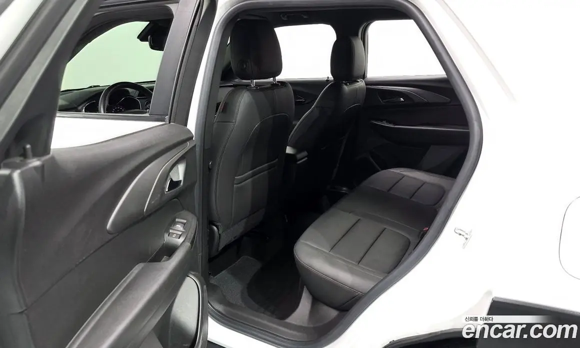 Chevrolet TrailBlazer 2023 1.3 автомат (гидро), фото 18 Chevrolet TrailBlazer 2023 1.3 автомат (гидро), фото 18