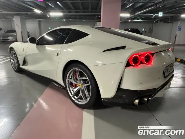 Ferrari 812 2020 6.5 автомат (робот), миниатюра 2