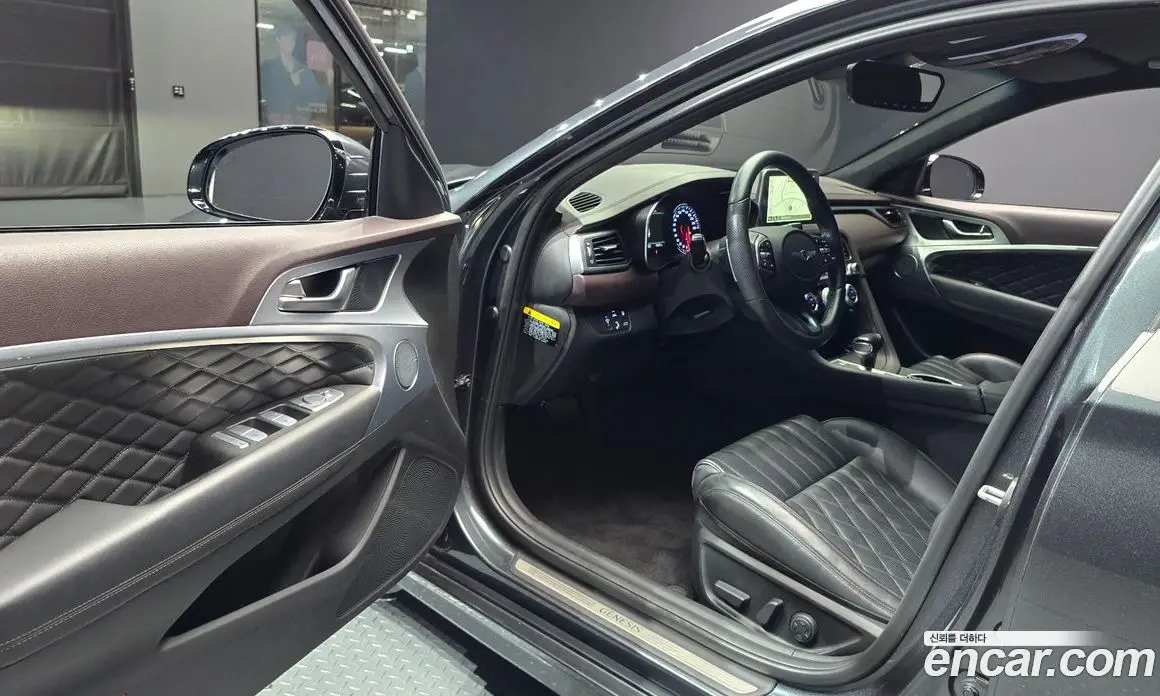 Genesis G70 2018 2.0 автомат (гидро), фото 13 Genesis G70 2018 2.0 автомат (гидро), фото 13
