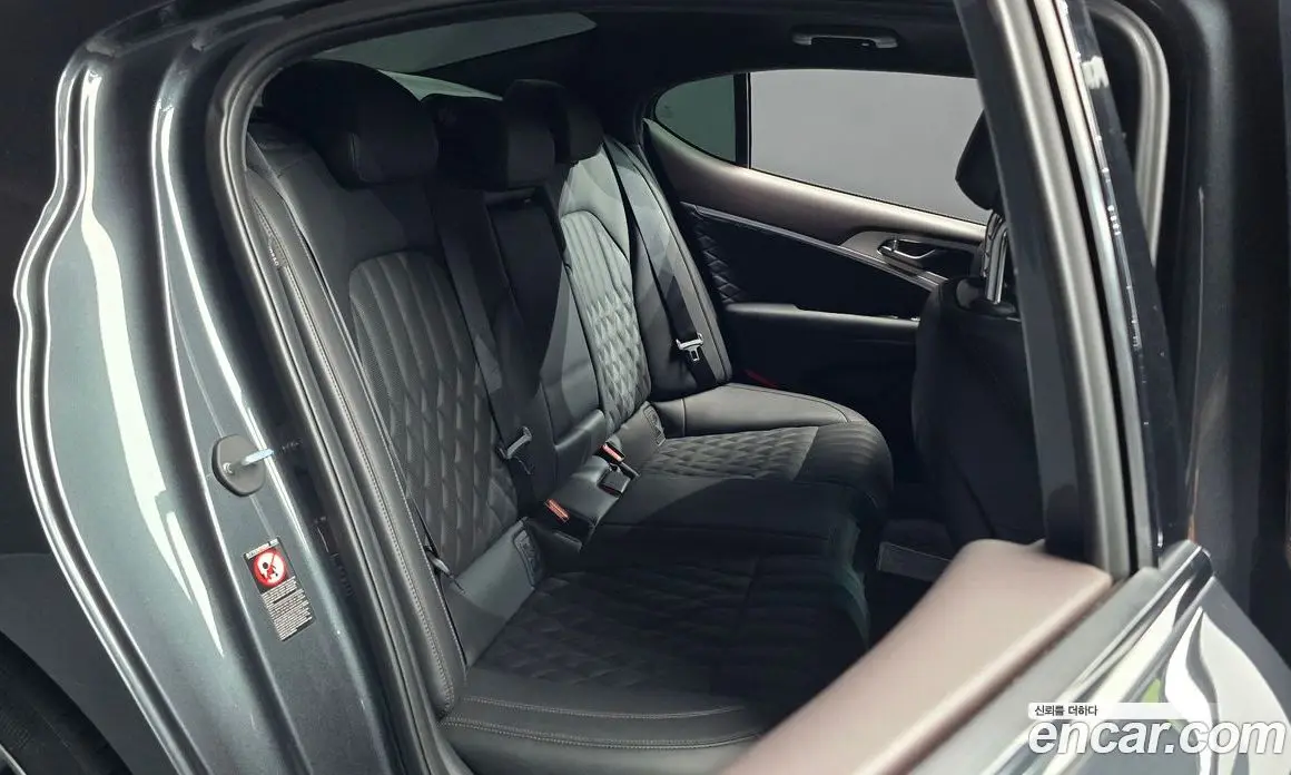 Genesis G70 2018 2.0 автомат (гидро), фото 16 Genesis G70 2018 2.0 автомат (гидро), фото 16