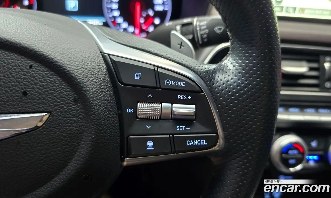 Genesis G70 2018 2.0 автомат (гидро), фото 22 Genesis G70 2018 2.0 автомат (гидро), фото 22
