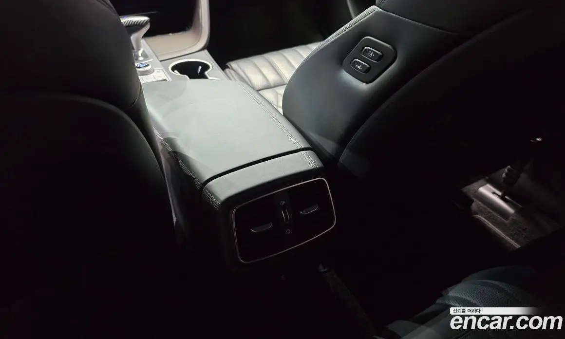 Genesis G70 2018 2.0 автомат (гидро), фото 30 Genesis G70 2018 2.0 автомат (гидро), фото 30
