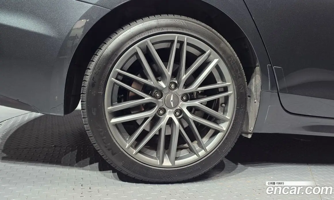 Genesis G70 2018 2.0 автомат (гидро), фото 5 Genesis G70 2018 2.0 автомат (гидро), фото 5