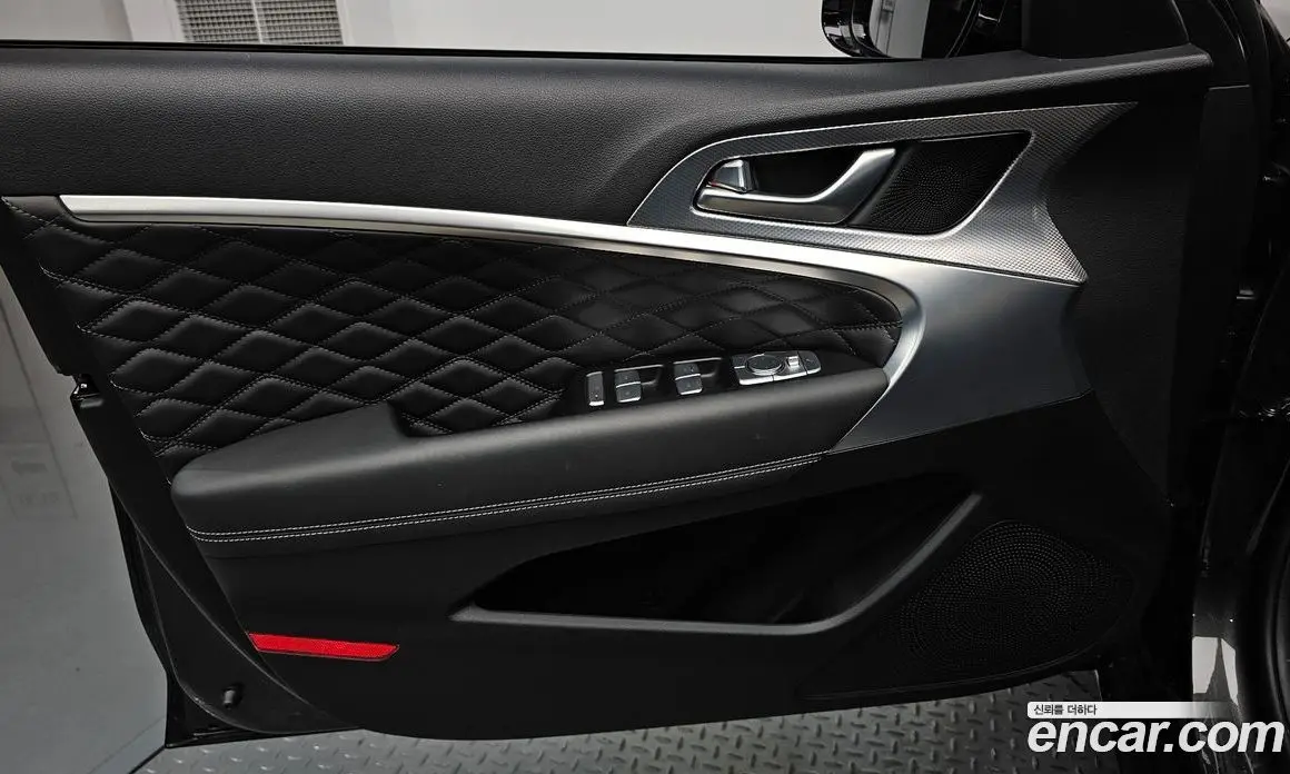 Genesis G70 2022 2.0 автомат (гидро), фото 13 Genesis G70 2022 2.0 автомат (гидро), фото 13