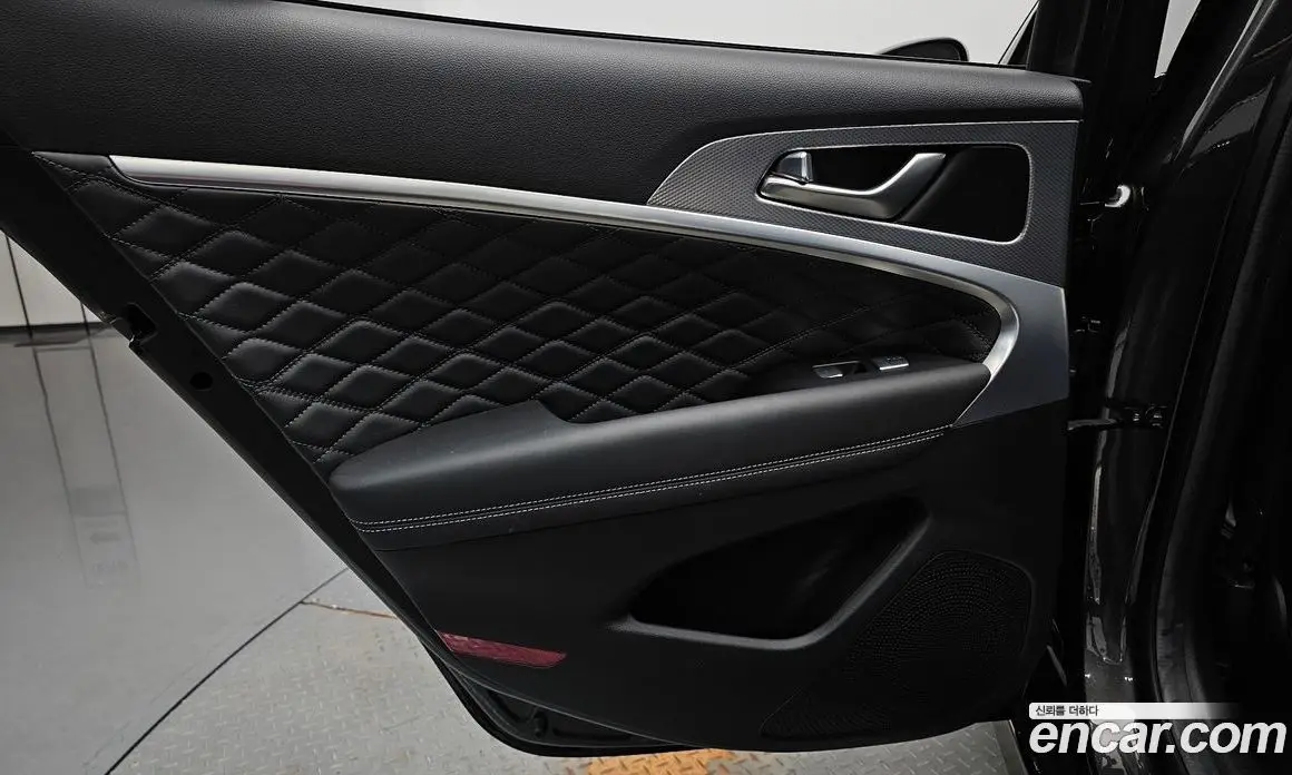 Genesis G70 2022 2.0 автомат (гидро), фото 14 Genesis G70 2022 2.0 автомат (гидро), фото 14