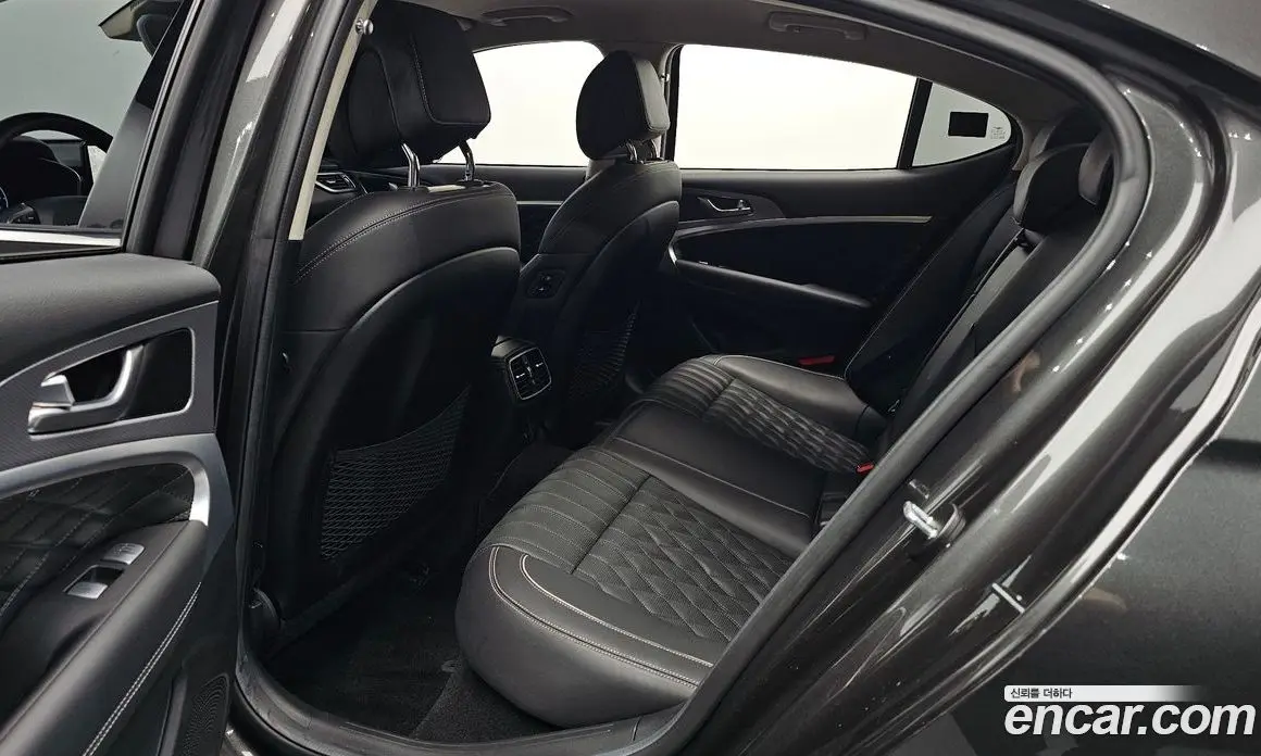 Genesis G70 2022 2.0 автомат (гидро), фото 15 Genesis G70 2022 2.0 автомат (гидро), фото 15