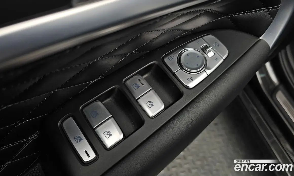 Genesis G70 2022 2.0 автомат (гидро), фото 24 Genesis G70 2022 2.0 автомат (гидро), фото 24