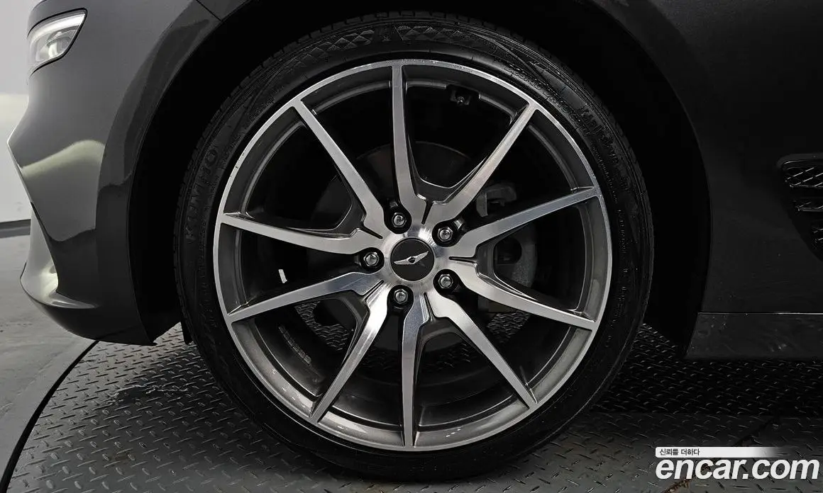Genesis G70 2022 2.0 автомат (гидро), фото 4 Genesis G70 2022 2.0 автомат (гидро), фото 4