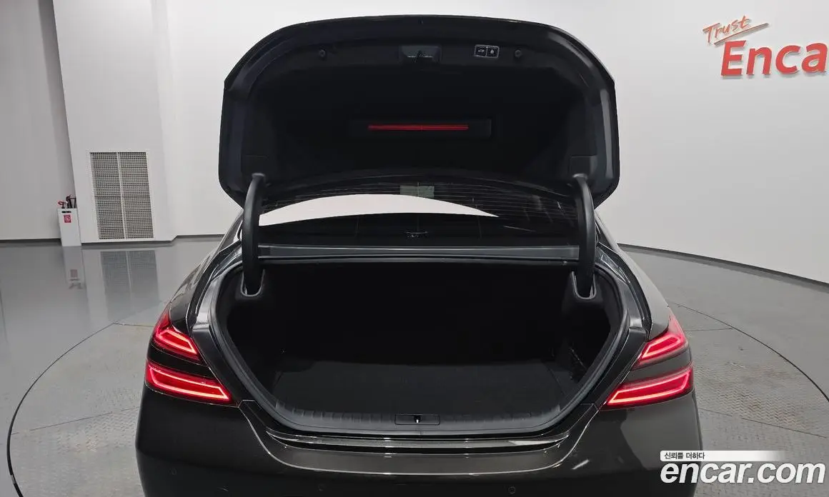 Genesis G70 2022 2.0 автомат (гидро), фото 35 Genesis G70 2022 2.0 автомат (гидро), фото 35