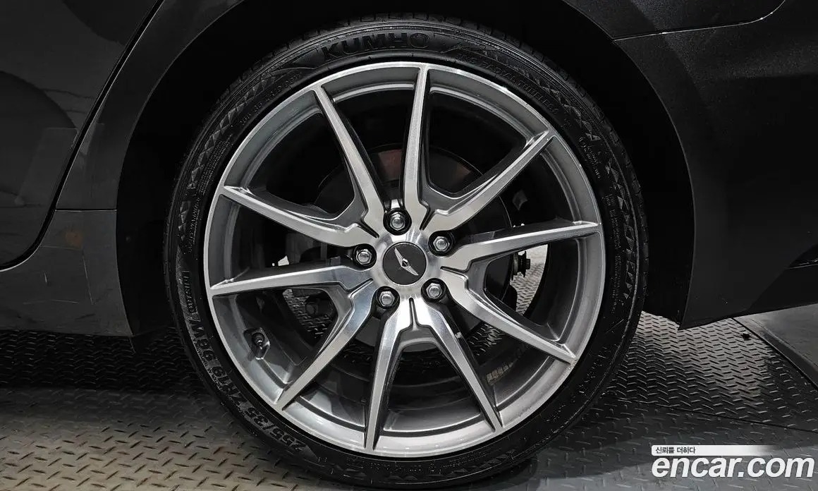 Genesis G70 2022 2.0 автомат (гидро), фото 6 Genesis G70 2022 2.0 автомат (гидро), фото 6
