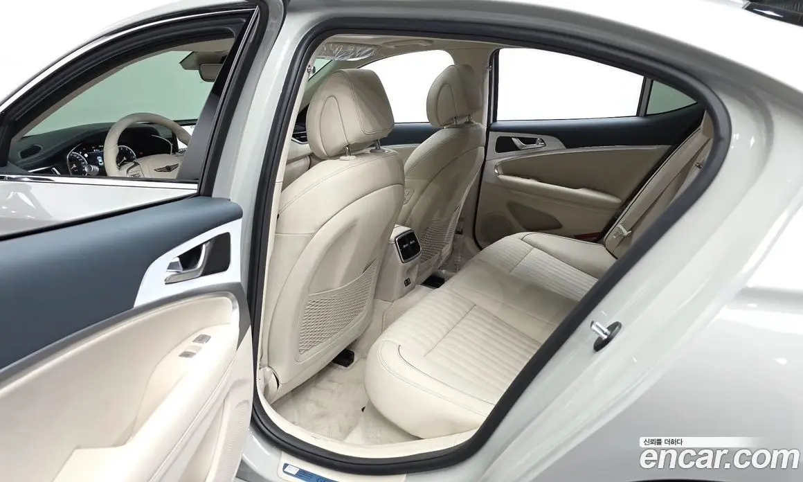 Genesis G70 2025 2.5 автомат (гидро), фото 16 Genesis G70 2025 2.5 автомат (гидро), фото 16