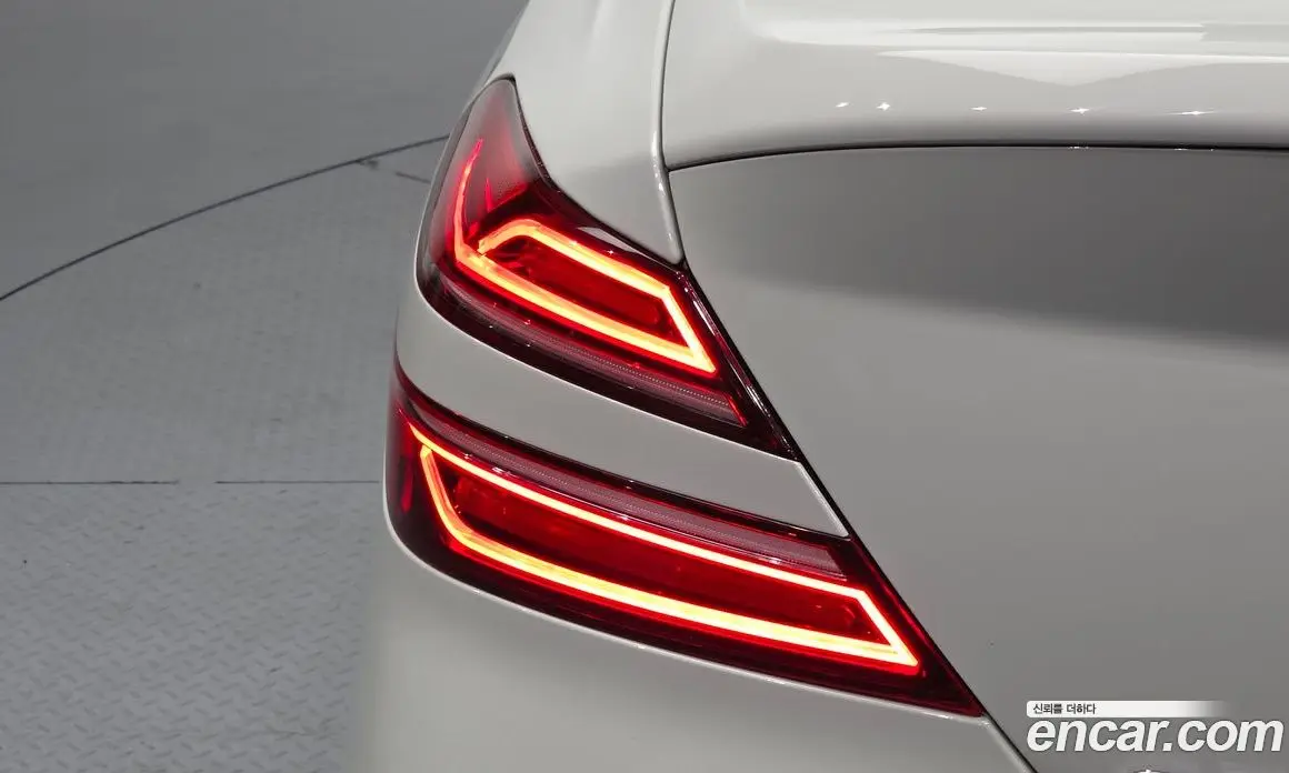 Genesis G70 2025 2.5 автомат (гидро), фото 9 Genesis G70 2025 2.5 автомат (гидро), фото 9
