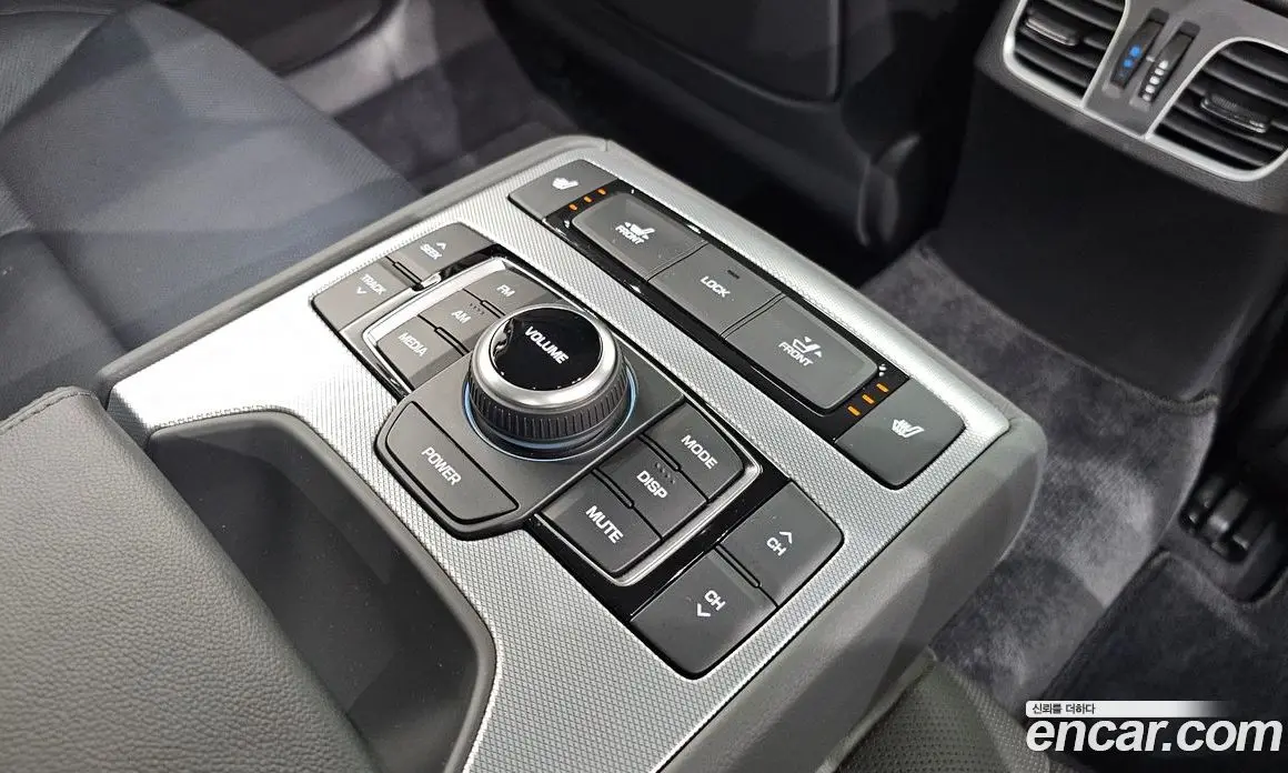 Genesis G80 2018 3.3 автомат (гидро), фото 18 Genesis G80 2018 3.3 автомат (гидро), фото 18