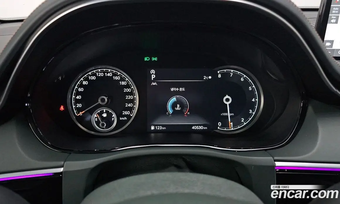 Genesis GV70 2021 2.5 автомат (гидро), фото 8 Genesis GV70 2021 2.5 автомат (гидро), фото 8