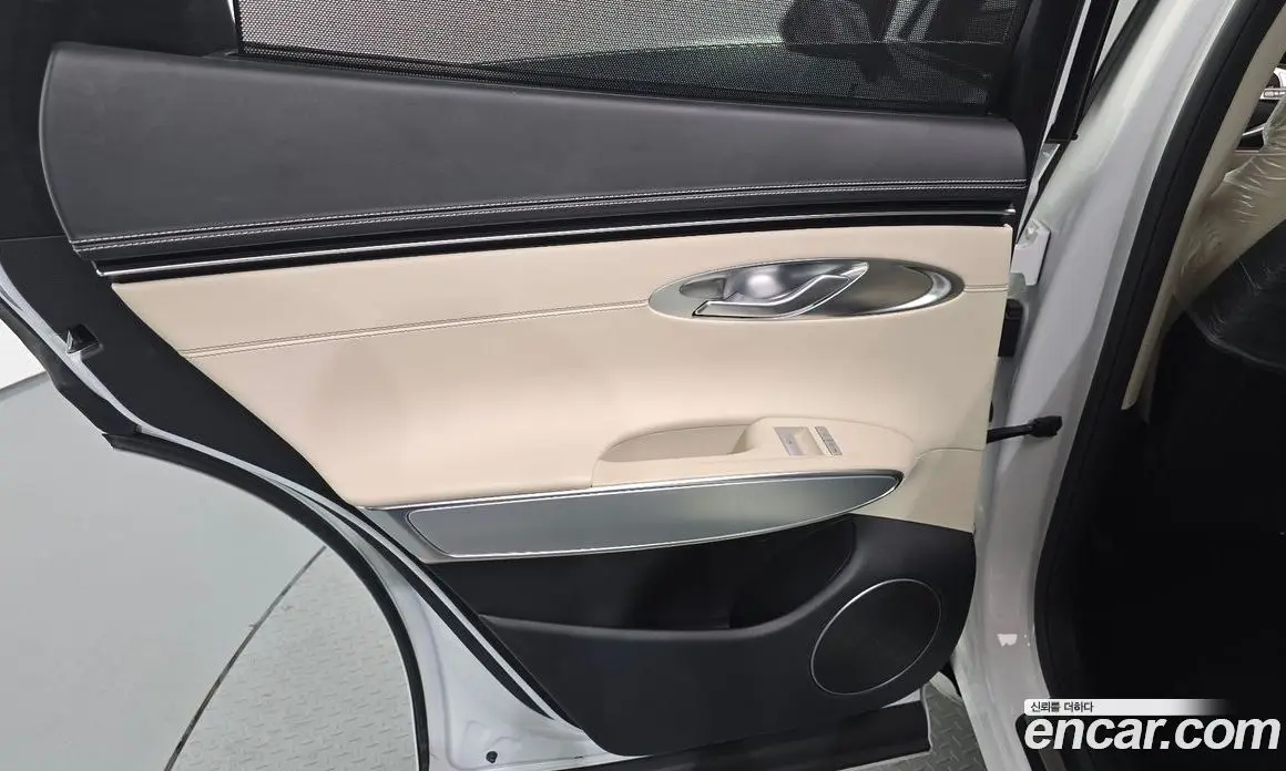 Genesis GV70 2021 2.5 автомат (гидро), фото 15 Genesis GV70 2021 2.5 автомат (гидро), фото 15