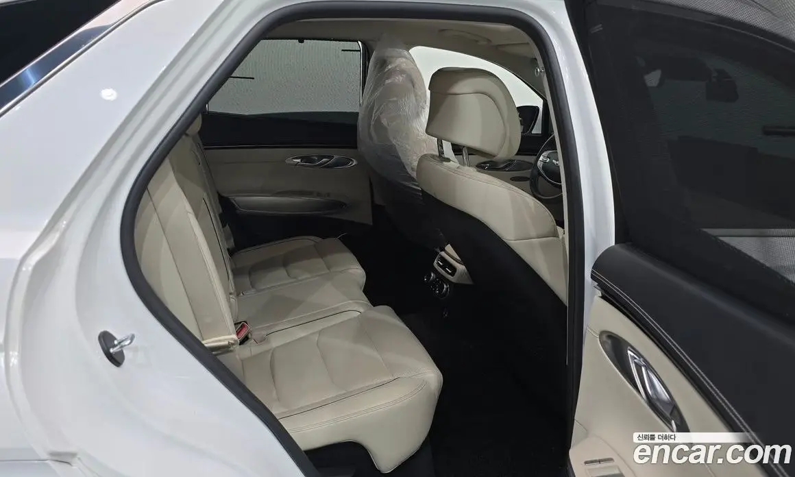 Genesis GV70 2021 2.5 автомат (гидро), фото 17 Genesis GV70 2021 2.5 автомат (гидро), фото 17