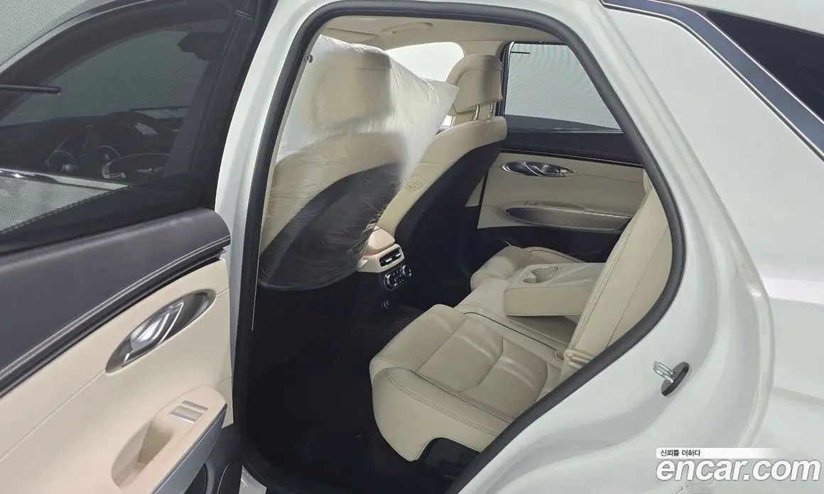 Genesis GV70 2021 2.5 автомат (гидро), фото 18 Genesis GV70 2021 2.5 автомат (гидро), фото 18