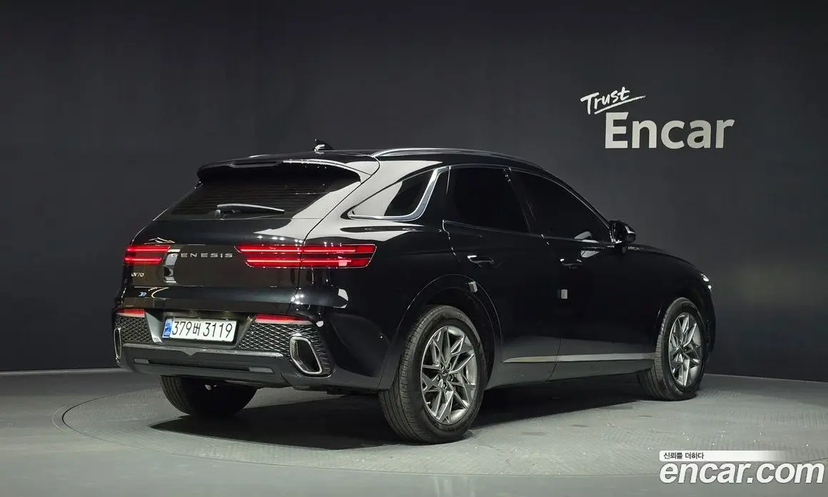 Genesis GV70 2022 2.5 автомат (гидро), фото 2 Genesis GV70 2022 2.5 автомат (гидро), фото 2