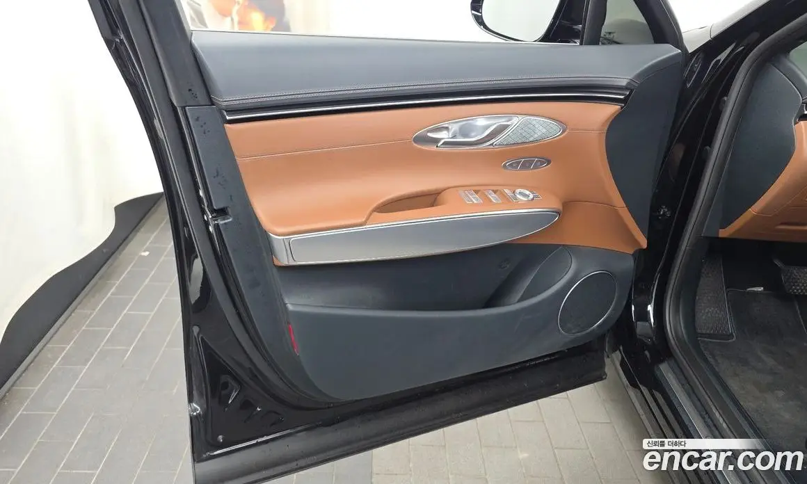 Genesis GV70 2022 2.5 автомат (гидро), фото 14 Genesis GV70 2022 2.5 автомат (гидро), фото 14