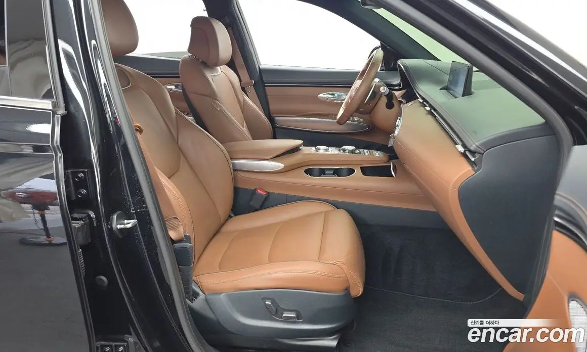 Genesis GV70 2022 2.5 автомат (гидро), фото 17 Genesis GV70 2022 2.5 автомат (гидро), фото 17