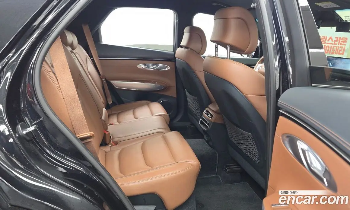 Genesis GV70 2022 2.5 автомат (гидро), фото 18 Genesis GV70 2022 2.5 автомат (гидро), фото 18