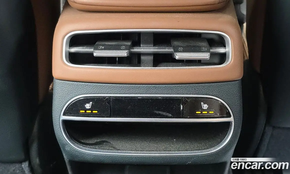Genesis GV70 2022 2.5 автомат (гидро), фото 25 Genesis GV70 2022 2.5 автомат (гидро), фото 25