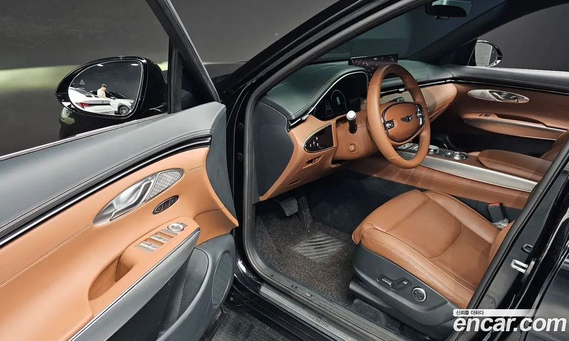 Genesis GV70 2022 2.5 автомат (гидро), фото 10 Genesis GV70 2022 2.5 автомат (гидро), фото 10