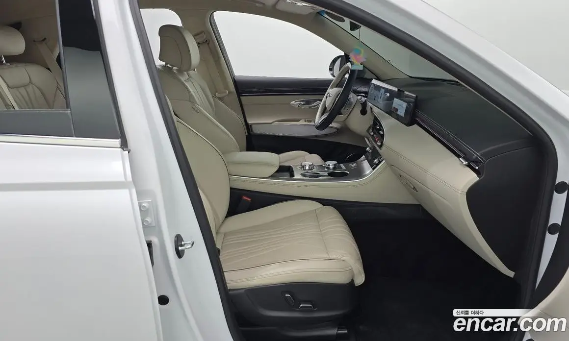 Genesis GV70 2024 2.5 автомат (гидро), фото 16 Genesis GV70 2024 2.5 автомат (гидро), фото 16