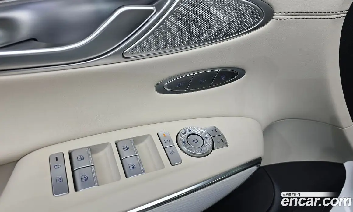 Genesis GV70 2024 2.5 автомат (гидро), фото 39 Genesis GV70 2024 2.5 автомат (гидро), фото 39