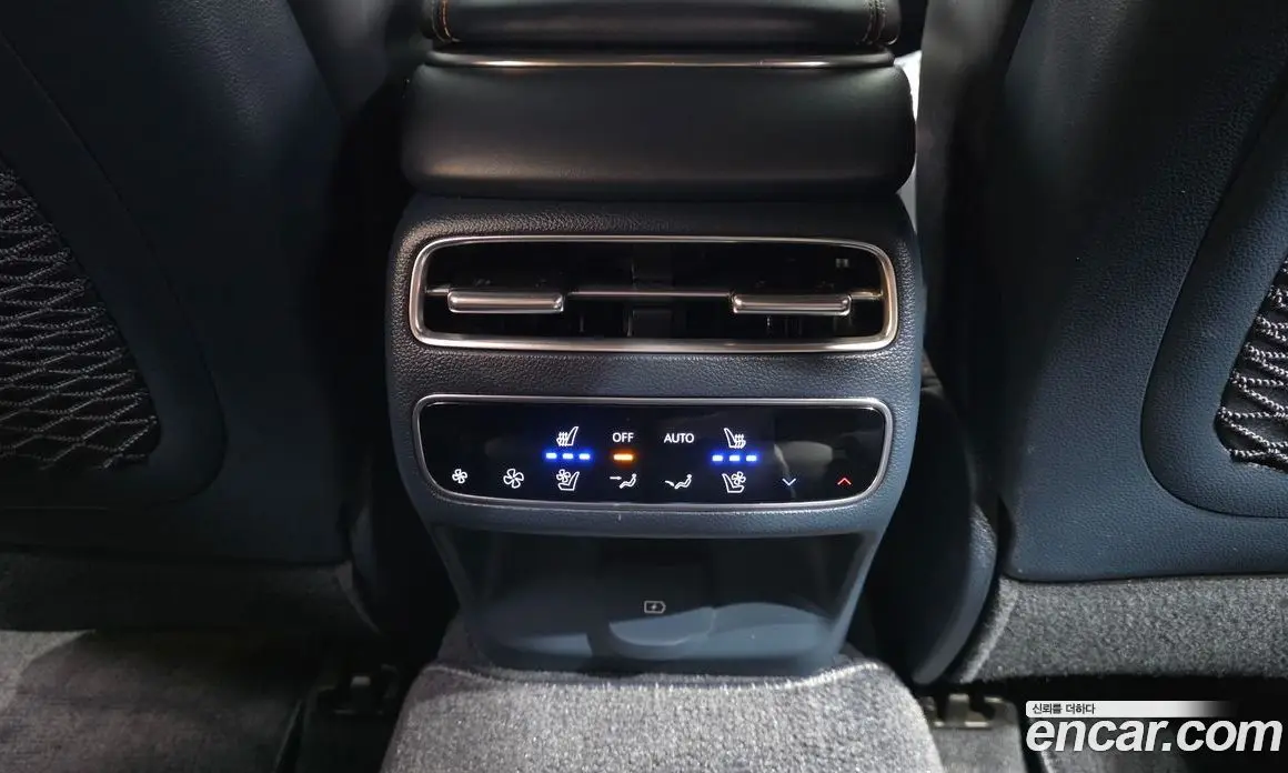 Genesis GV70 2024 2.5 автомат (гидро), фото 30 Genesis GV70 2024 2.5 автомат (гидро), фото 30