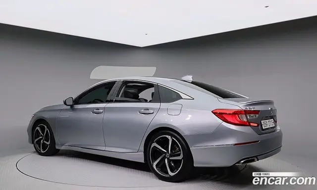 Honda Accord 2019 2.0 автомат (гидро), миниатюра 2