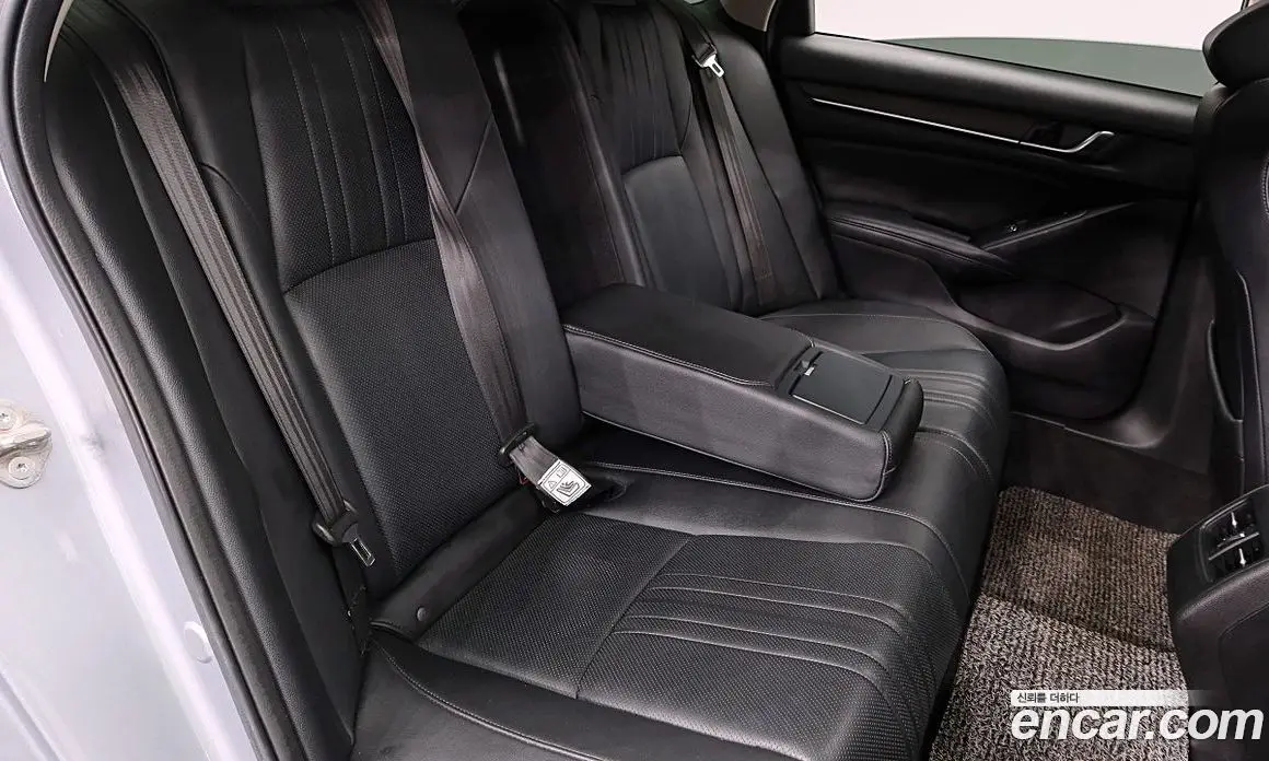 Honda Accord 2019 2.0 автомат (гидро), фото 14