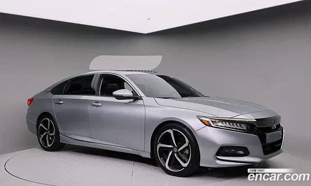 Honda Accord 2019 2.0 автомат (гидро), миниатюра 3