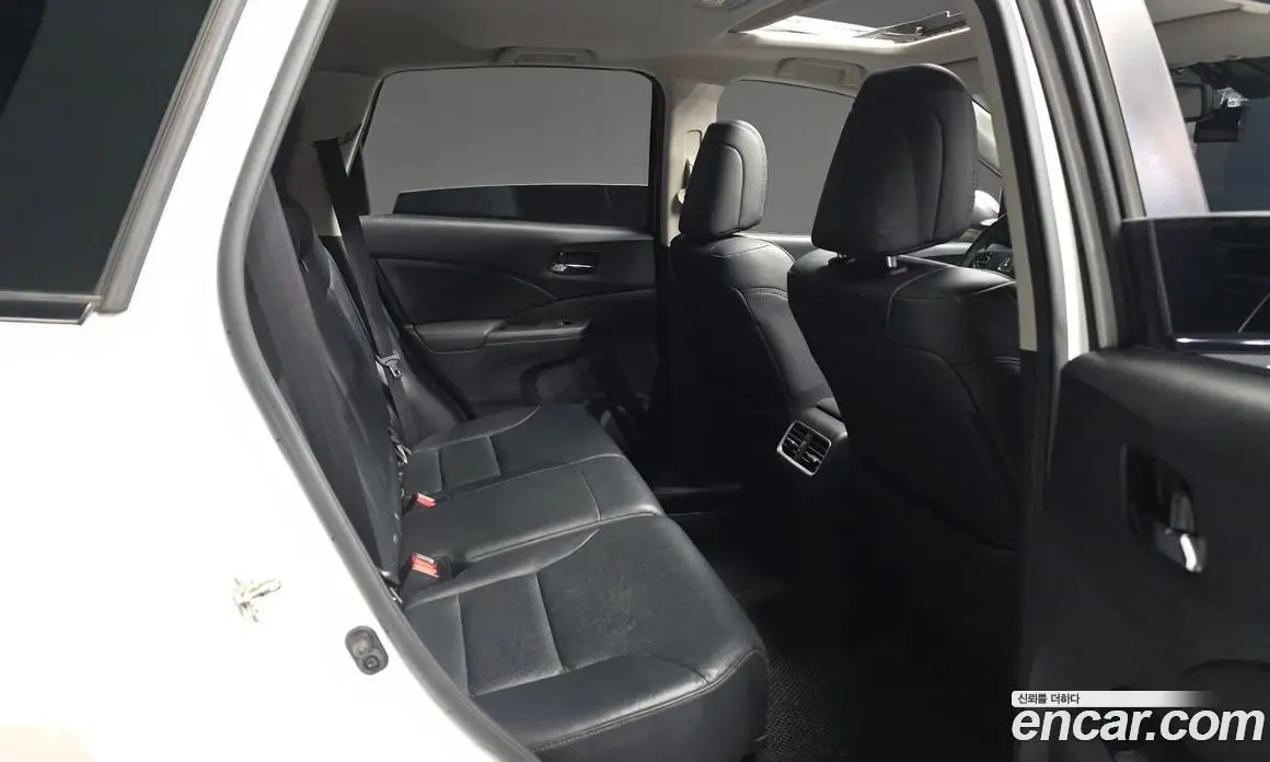 Honda CR-V 2016 2.4 автомат (гидро), фото 12 Honda CR-V 2016 2.4 автомат (гидро), фото 12