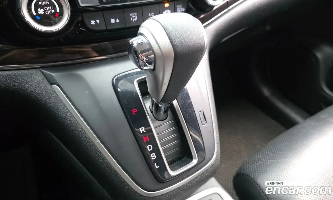 Honda CR-V 2016 2.4 автомат (гидро), фото 9 Honda CR-V 2016 2.4 автомат (гидро), фото 9