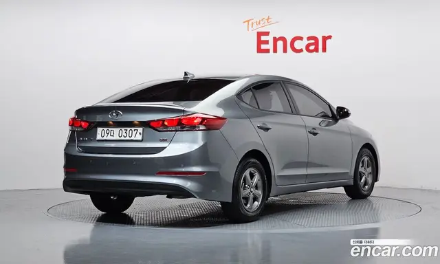 Hyundai Avante 2016 1.6 автомат (гидро), миниатюра 2