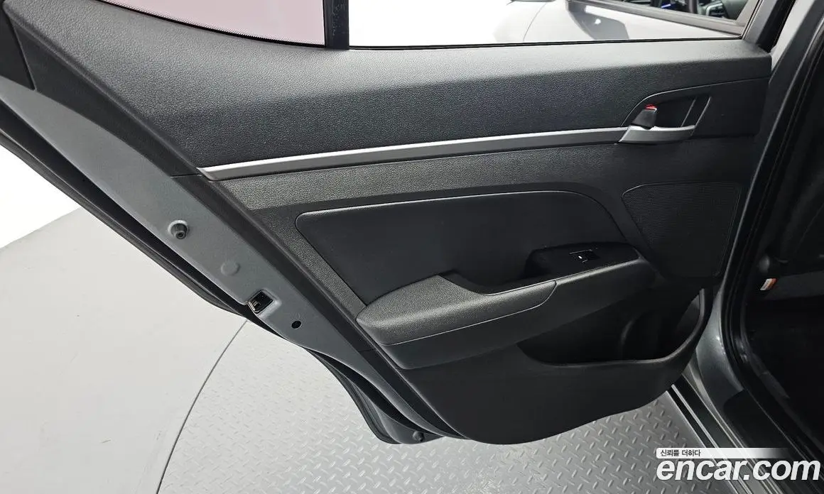 Hyundai Avante 2016 1.6 автомат (гидро), фото 15