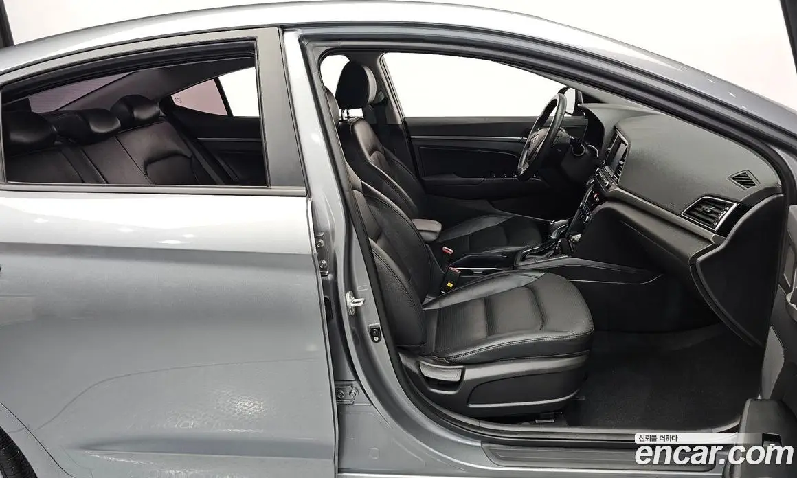 Hyundai Avante 2016 1.6 автомат (гидро), фото 16