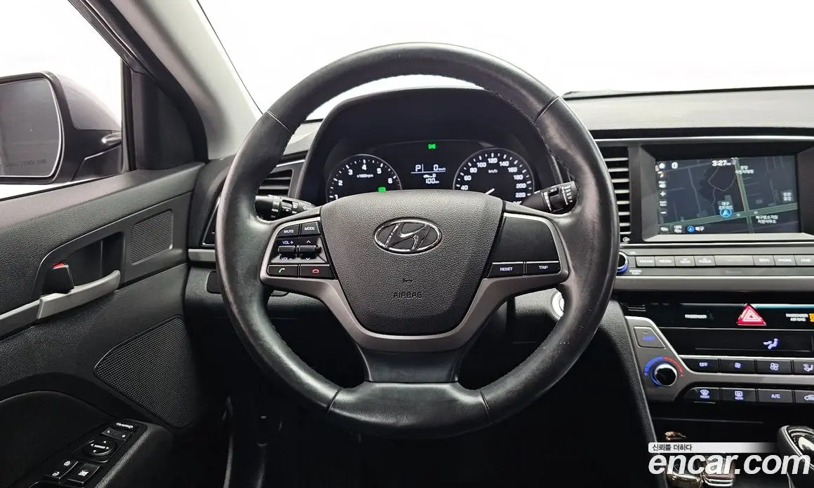 Hyundai Avante 2016 1.6 автомат (гидро), фото 18