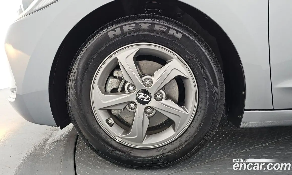 Hyundai Avante 2016 1.6 автомат (гидро), фото 5