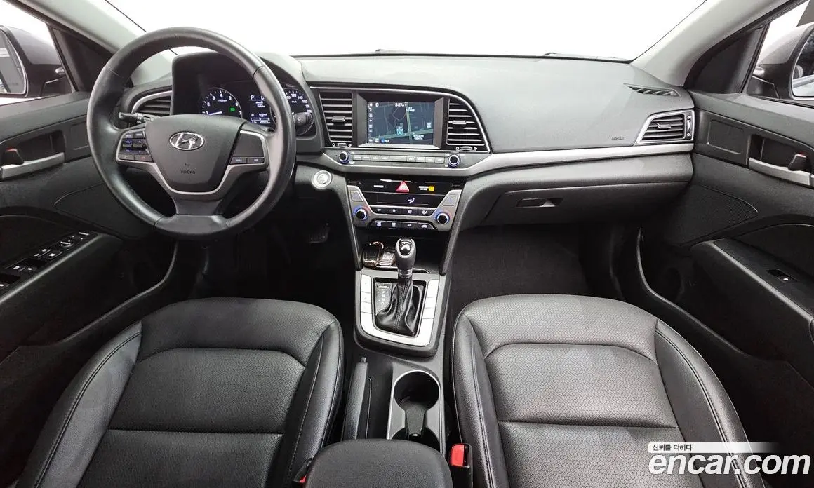 Hyundai Avante 2016 1.6 автомат (гидро), фото 10