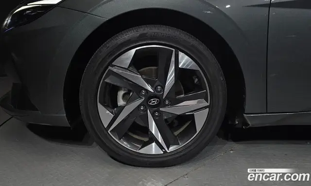 Hyundai Avante 2022 1.6 автомат (гидро), миниатюра 5 Hyundai Avante 2022 1.6 автомат (гидро), миниатюра 5