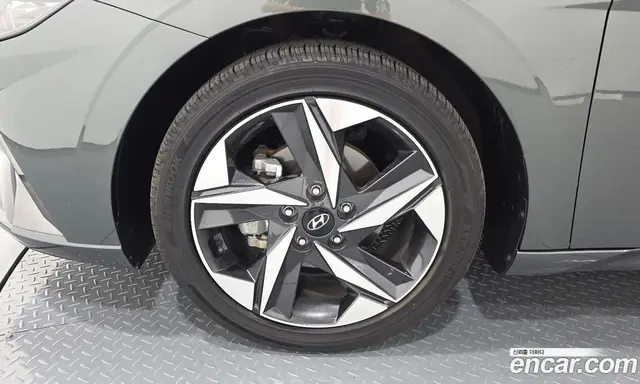 Hyundai Avante 2022 1.6 автомат (гидро), миниатюра 5 Hyundai Avante 2022 1.6 автомат (гидро), миниатюра 5
