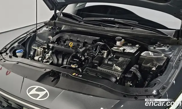 Hyundai Avante 2023 1.6 автомат (гидро), миниатюра 5 Hyundai Avante 2023 1.6 автомат (гидро), миниатюра 5
