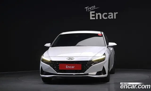 Hyundai Avante 2023 1.6 автомат (гидро), миниатюра 3